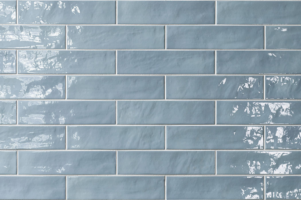 Porcelain stoneware slips 246 x 60 mm ice blue glossy